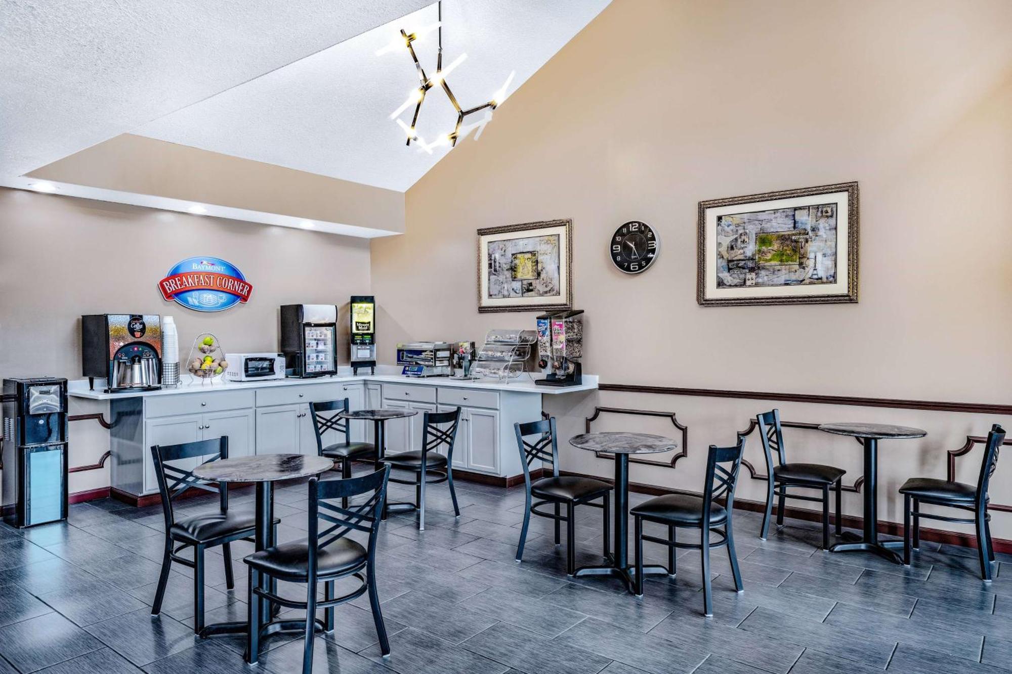 Baymont By Wyndham Commerce Ga Near Tanger Outlets Mall Exterior photo