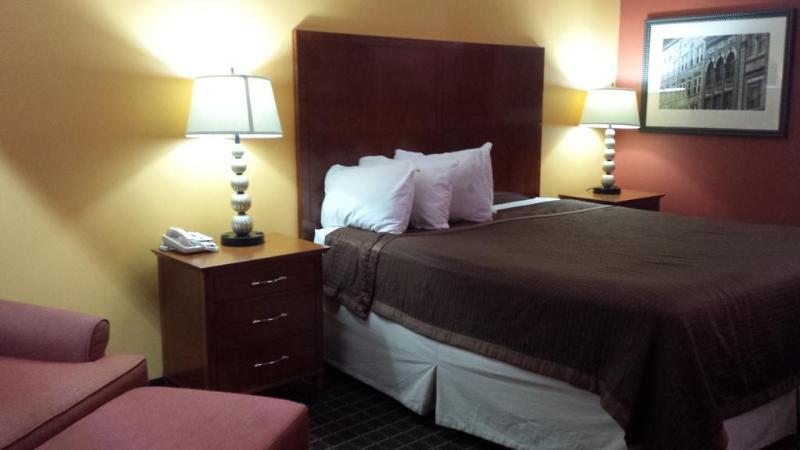 Baymont By Wyndham Commerce Ga Near Tanger Outlets Mall Exterior photo